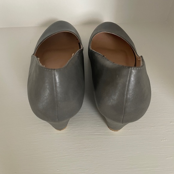 Journee Collection Women's Pumps Round Toe Heels size 8 - Picture 6 of 6